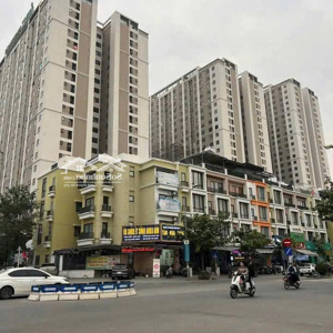 đất phân lô tứ hiệp, thanh trì, 2 xe ô tô tránh. 50m ra đường ql1a. dt 63m, mt 4m. sổ đỏ