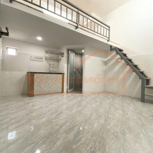 phòng gác cao 1m7 cho sv công thương ngay cuối lê trọng tấn. giá 2,xtr/tháng