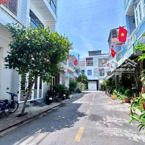 bán nhà mặt đường b6 khu vcn phước hải, nha trang căn sạch đẹp
