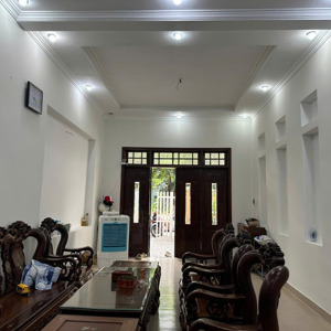 cần tiền bán nhanh căn nhà tâm huyết xây kiên cố- gần biển- 6,99 tỷ 3pn- 3wc- đường 10.5m lề 5m