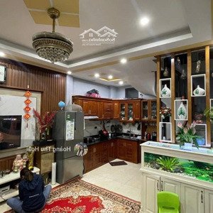 bán nhà đẹp ở ngay phố ỷ la, ô tô đỗ cổng, 4.1m mặt tiền, giá bán 5.9 tỷ