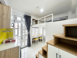 căn hộ cao cấp full nội thất có máy giặt riêng , ban công nhà mới thiết kế không gian ngủ thoải mái