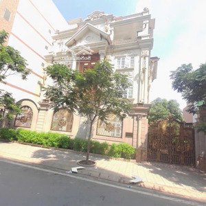 nhà biệt thự 4 tầng, 432m2, 200 tỷ tại hẻm 414 đường tân kỳ tân quý, tân phú. mua , thuê đều được.