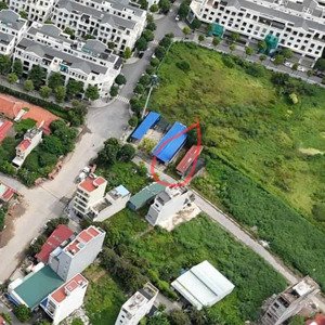 lô đất mặt đường lê trực trong khuôn viên vin cầu rào