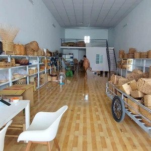 bán kho tại vĩnh phú, thu nhập hàng 9tr /1 tháng. khi cần xây nhà lên 3 tầng vô tư