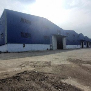 cho thuê kho xưởng diện tích lớn vị trí đắc địa ngay giáp bình chánh , giá thuê: 78k/m2/tháng