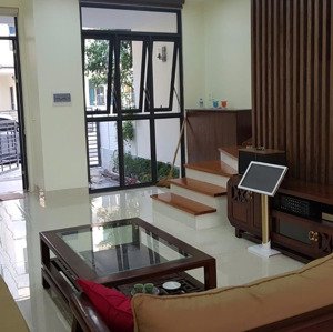 chuyên cho thuê quỹ căn trống vào ở ngày tại vinhomes thăng long giá chỉ từ 8tr, lh 