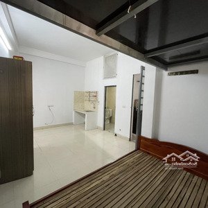 chính chủ cho thuê phòng có gác xép thoáng mát tại mễ trì thượng giá chỉ 3tr4