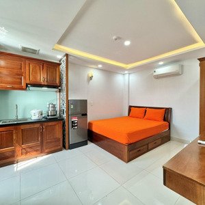 phòng thoáng 25m2 nội thất cao cấp ngay coopmart nhiêu lộc, chợ lê văn sỹ