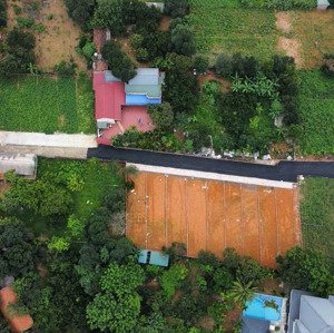 126m2 có 2 mặt thoáng thôn 3 phú cát giáp đường dh09 gần trường chợ tiện ích đầy đủ. 