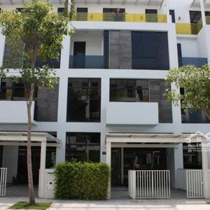 cho thuê mặt bằng tầng trệt mặt tiền đường 16m khu compound phừơng cát lái quận 2.
