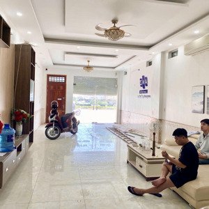 cho thuê nhà 6 phòng ngủ khép kín, full đồ sẵn ở ngay, phường liên bảo,tp. vĩnh yên