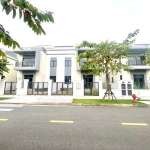 biệt thự song lập 10x20m, đông nam, gần clubhouse, đường 14m, giá 11 tỷ nhận nhà gọi phi