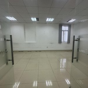 cho thuê gấp văn phòng 600m2 tại him lam kênh tẻ, quận 7, giá 85 triệu
