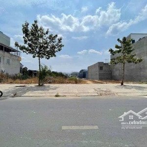 tôi chính chủ cần bán gấp lô 250m2 giá 3ty9 ngay trục chính tdc lộc an, đối diện mt dt769. sổ sẵn