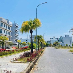 bán lô fpt đường 26m sát trường đại học fpt