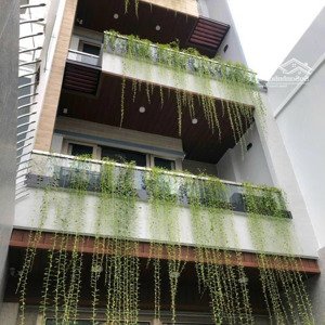 cho thuê nhà mới 49/2c hoàng việt, phường 4, quận tân bình.