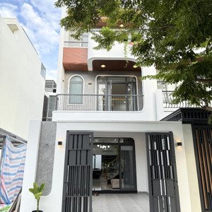 bán nhà 1 trệt 2 tầng 1 tum đường thông gói 5 kđt mỹ gia mới hoàn thiện xong siêu đẹp giá 7 tỷ 550.