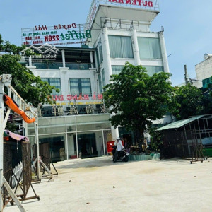 mặt tiền view đường lớn cực đẹp đông đúc quận 7