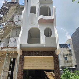 siêu phẩm đang hoàn thiện: 4tỷ800_nhà đúc 3 tấm hoàn công_full nội thất kdc gần ngã tư miếu ông cù