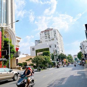 bán nhà góc 2 mặt tiền đường vườn lài, quận tân phú. dt: 5x16met, đối diện nhà hàng tiệc cưới.