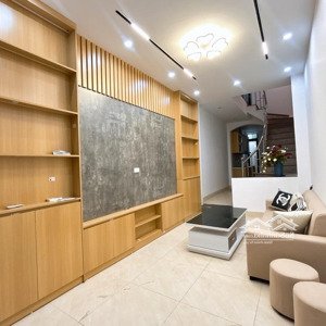bán nhà dân xây đê trần khát chân - hai bà trưng
ngõ thông - nông - 6 phòng ngủ đầy đủ công năng