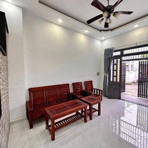 nhà ngay ngã tư ga 1 xẹc tl19, 4x13, trệt lầu, 2pn, đường 6m