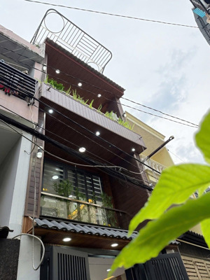 chủ thu hồi tiền nên cần bán nhà đ hẻm 5m trần đình xu, quận 1, 49,5m2, giá 4 tỷ790, sổ hồng riêng
