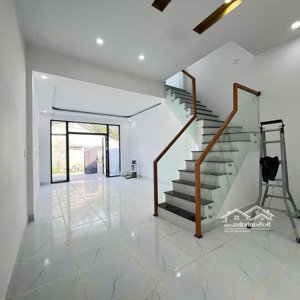 bán nhà đẹp , thị trấn diên khánh , nhà mới đẹp , đường oto , khu dân cư đông đúc . lh :0905211133