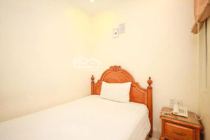 bán hoặ cho thuê;tòa nhà căn hộ dịch vụ hồng hà p2, tân bình dt:9x26 kc; 6 tầng st 43 pn khách sạn