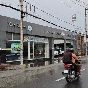 cần bán gấp showroom mặt tiền quốc lộ 1a q.12