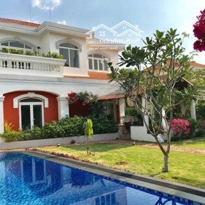 bán gấp biệt thự khu vip tp. thủ đức chỉ 80tr/m2, cách thảo điền 5km, dt gần 1000m2 (17x50) giá tốt