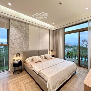 bán căn hộ midtown 3pn nhà đẹp view sông, mới 100% cao cấp 16,5 tỷ tl , ô xe hầm. lh lan 