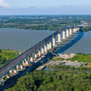 bán lô đất sát cổng dự án long tân city-giá chỉ có 14 triệu/m2. nằm giữa khu tt thương mại & tr.học