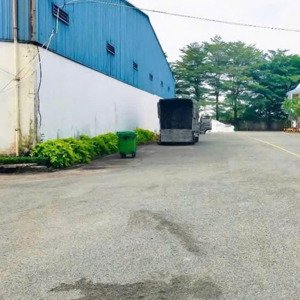 cho thuê xưởng khuôn viên 3000m, bà điểm, hóc môn