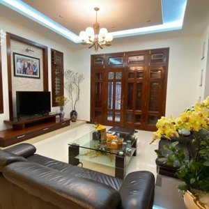 biệt thự vip lão thành cách mạng, gần phố, công viên, an sinh tốt, 200m2, chỉ hơn 70 tỷ, 