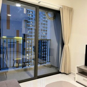 cho thuê căn góc 2pn view hồ bơi mát mẻ, full nội thất nhà trống ở ngay.