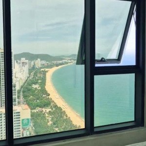 bán căn 2 phòng ngủ, view xéo biển, ngay quảng trường 2/4, tháp trầm hương, nha trang, khánh hòa.