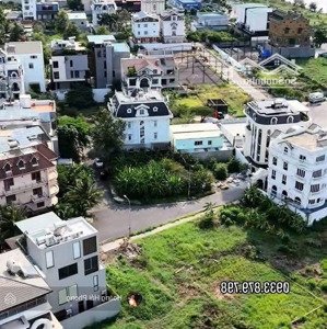 bán nền biệt thự dự án huy hoàng phía gần sông, khu vip . vị trí đẹp