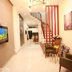 cho thuê nhà riêng 90m2, 04 tầng + gara - vị trí đắc địa cạnh hdi tower và gần vincom bà triệu, hn