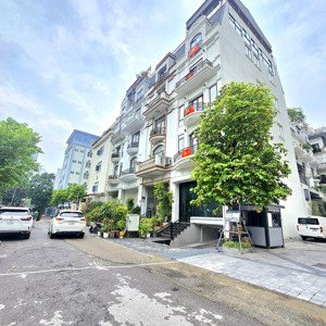 bán gấp lk dịch vọng hậu. 120m, 7t. lô góc, 3 mặt thoáng, hầmoto,cho thuê 70tr/th. sổ đỏ hoàn công.