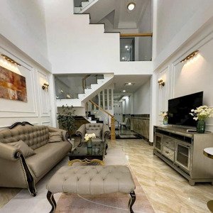full nội thất trệt 3 lầu 4x15m có 4pn 4wc đường 10m thông gần nhà ga t3