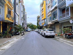 siêu phẩm- mặt phố lạc long quân tây hồ-vị trí quá vip- 3 bước ra hồ tây- 30m2-5 tầng-16,7 tỷ