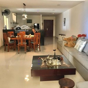 bán căn góc vtplaza 135m2,3pn,2wc giá 4tỷ50tr.call mr hà.