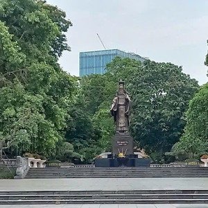 bán nhà mặt phố trần hưng đạo 110 tỷ, 140m.