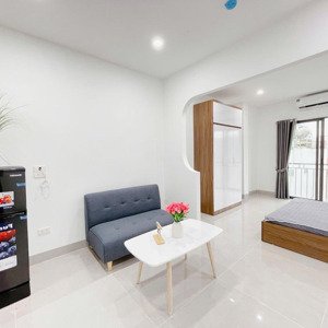 cho thuê căn hộ 2 ngủ 1 khách ban công siêu thoáng ngay dịch vọng hậu, cầu giấy