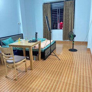 cho thuê phòng thêu rộng rãi giá siêu hời tân phú giá rẻ nhất khu vực