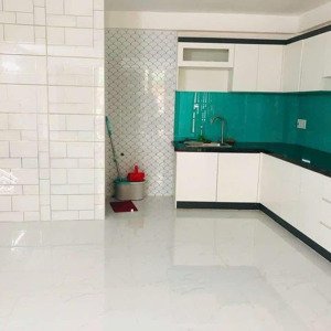 cho thuê nhà q. bt, gần aeon, 1 trệt, 1 lầu, có bancol, nhà mới.