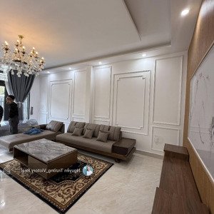 bán nhà phố mặt tiền đường p.04, trung tâm đà lạt giá chỉ 8.6 tỷ, 1 km tới hồ xuân hương