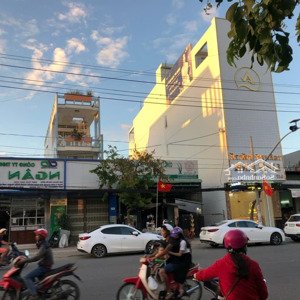 bán nhà mặt phố kinh doanh đông xuyên an giang